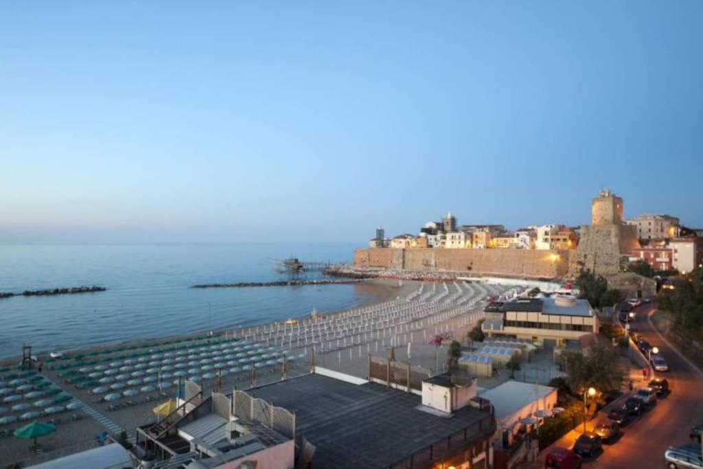 Torre Del Meridiano Casa Vacanze Centrale Lägenhet Termoli Exteriör bild