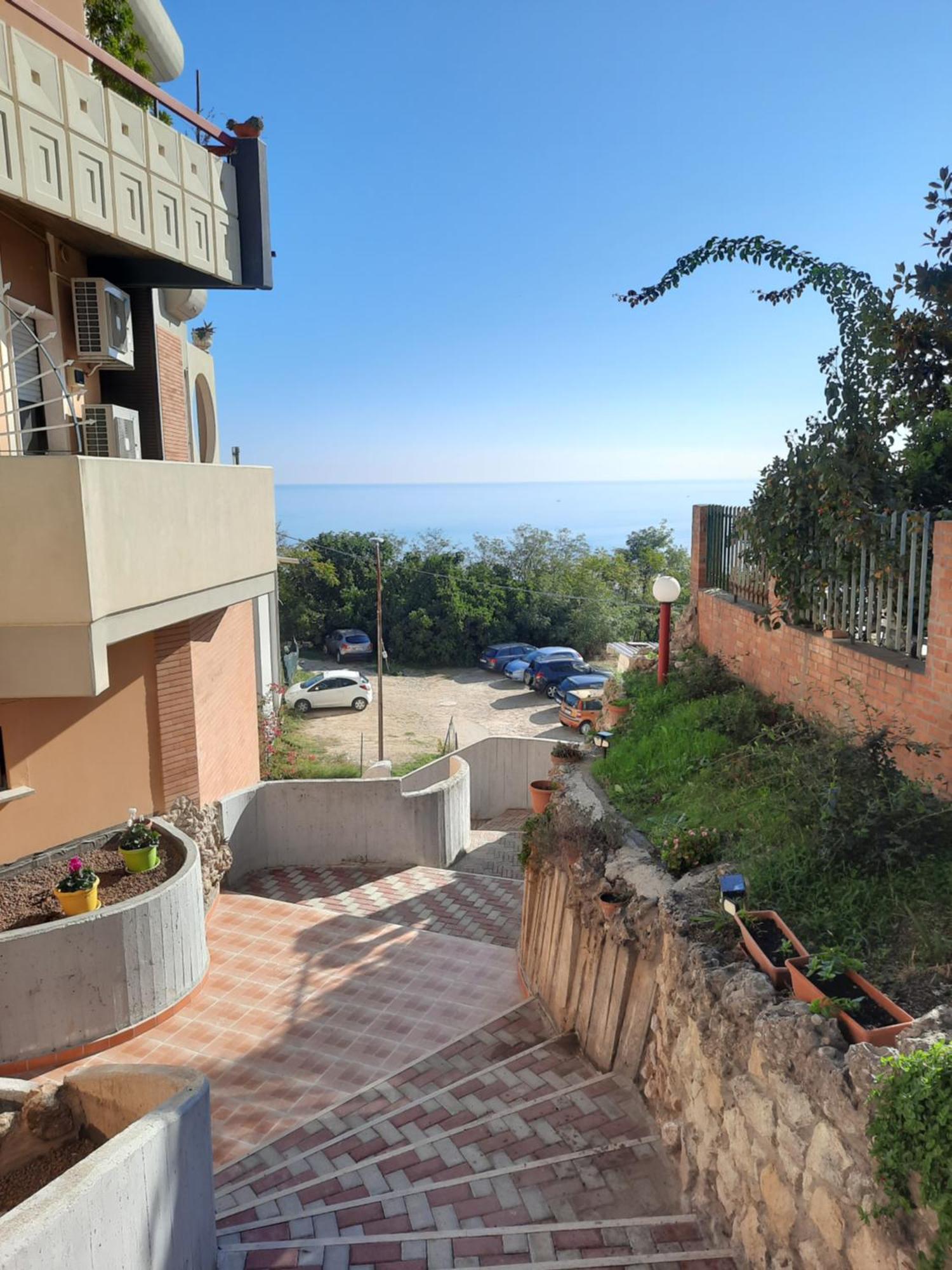 Torre Del Meridiano Casa Vacanze Centrale Termoli Exteriör bild